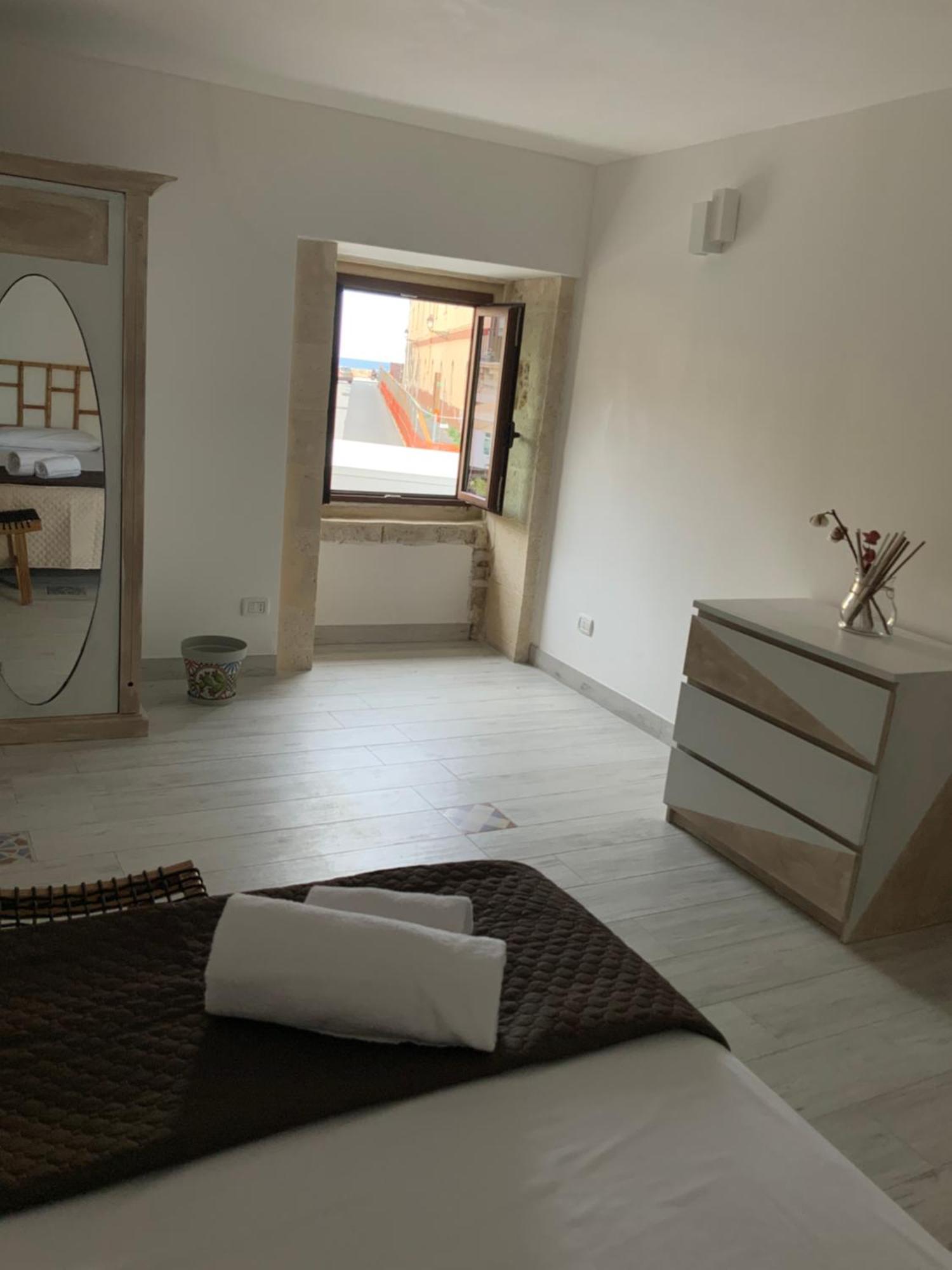 L'Alba E Il Tramonto Vista Mare Apartment Сиракуза Екстериор снимка