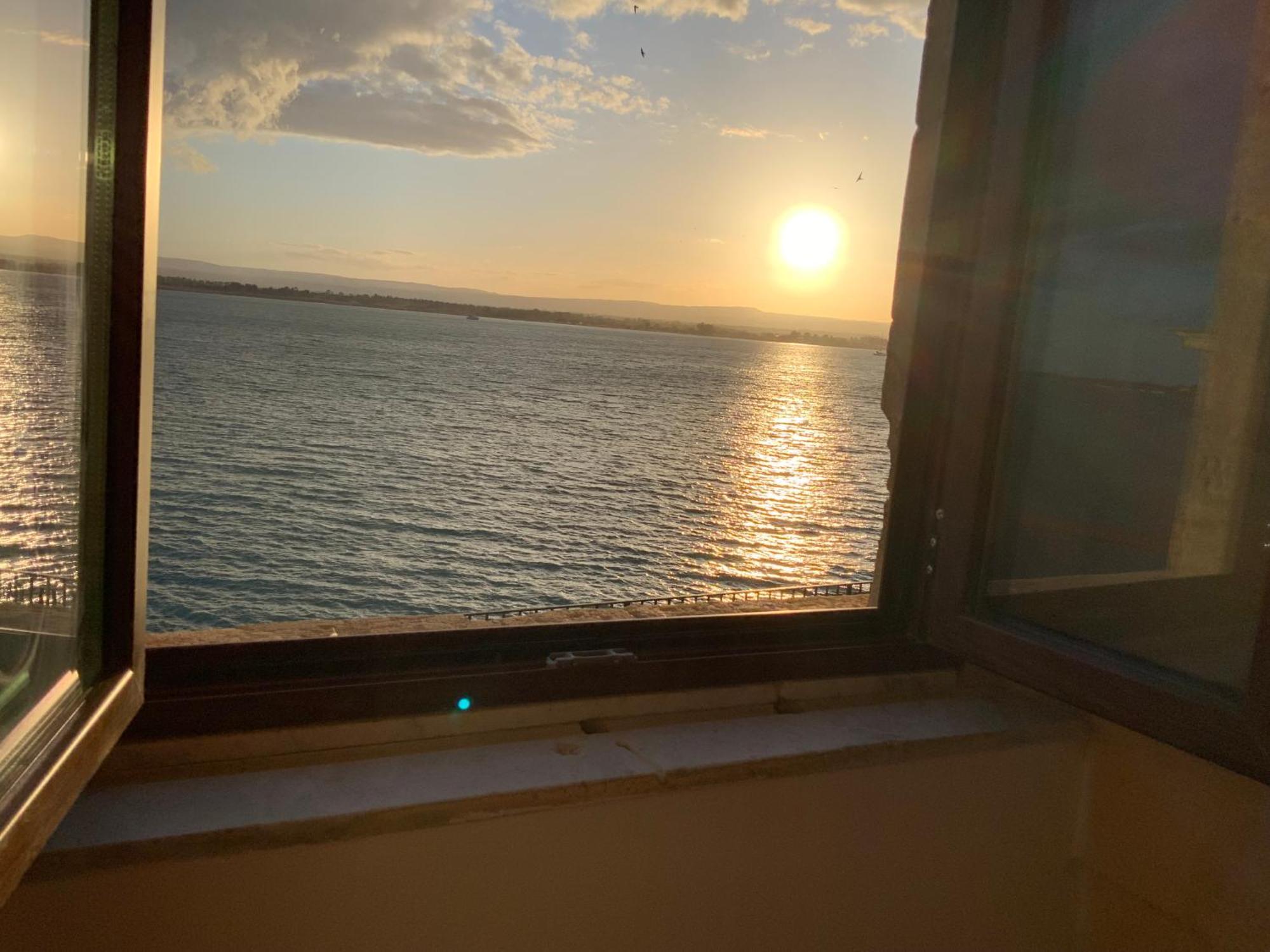 L'Alba E Il Tramonto Vista Mare Apartment Сиракуза Екстериор снимка