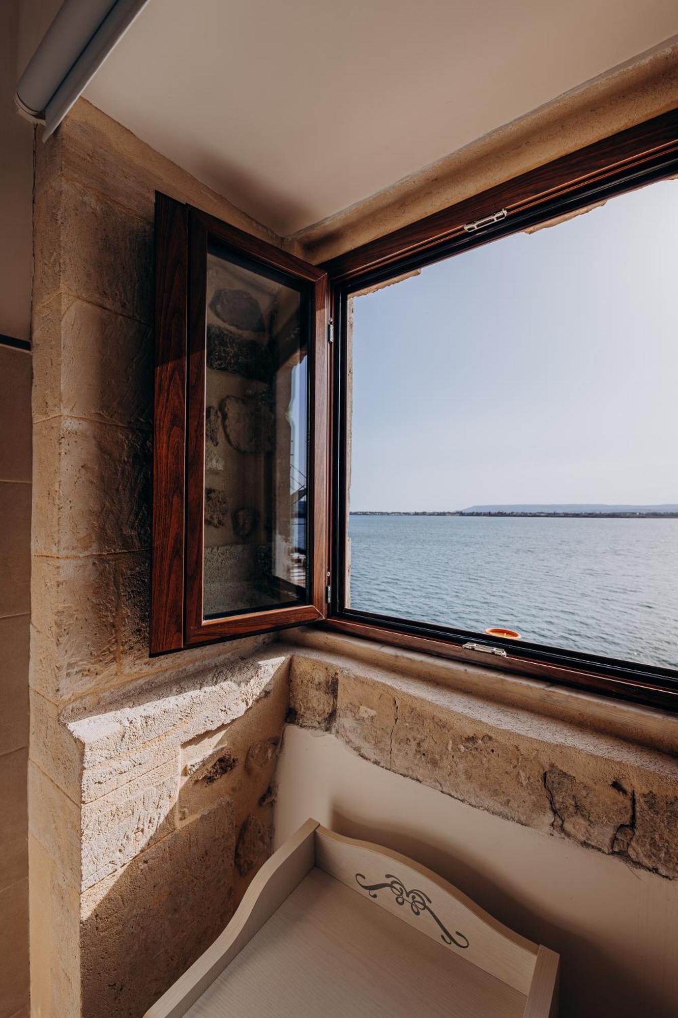 L'Alba E Il Tramonto Vista Mare Apartment Сиракуза Екстериор снимка